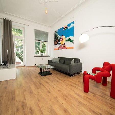 White 60 Qm Apartment - Zentral - Balkon - Messe Düsseldorf Eksteriør bilde