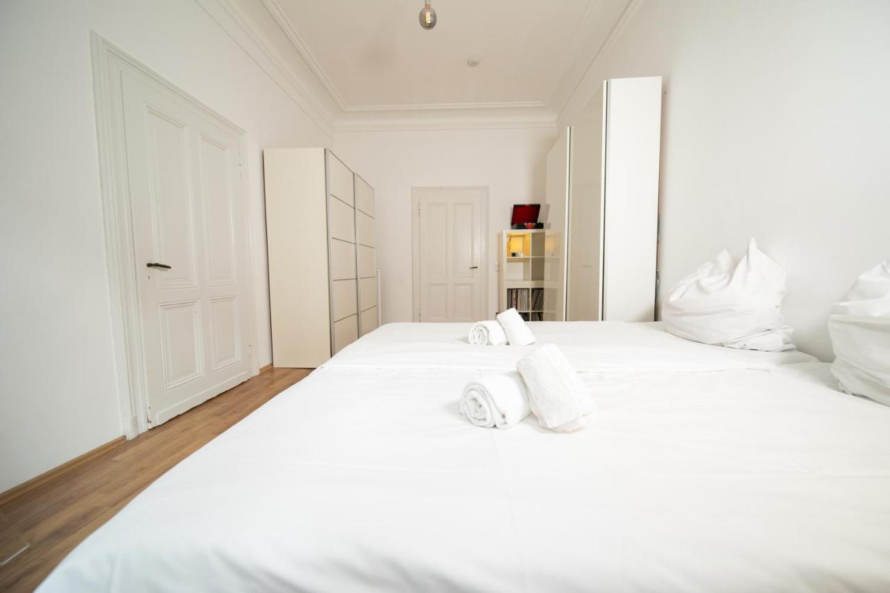 White 60 Qm Apartment - Zentral - Balkon - Messe Düsseldorf Eksteriør bilde
