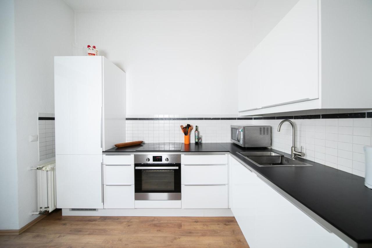 White 60 Qm Apartment - Zentral - Balkon - Messe Düsseldorf Eksteriør bilde