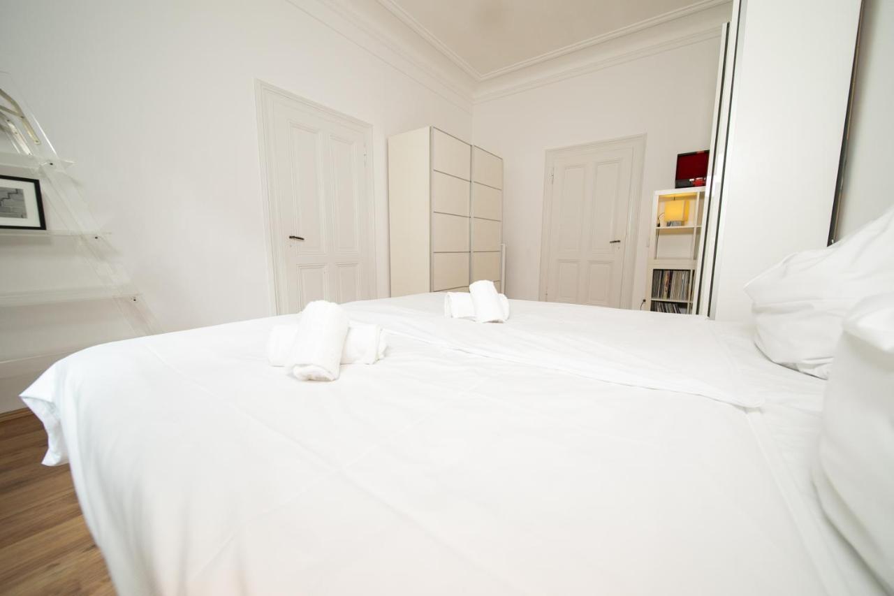 White 60 Qm Apartment - Zentral - Balkon - Messe Düsseldorf Eksteriør bilde