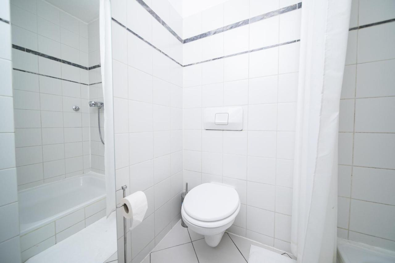 White 60 Qm Apartment - Zentral - Balkon - Messe Düsseldorf Eksteriør bilde