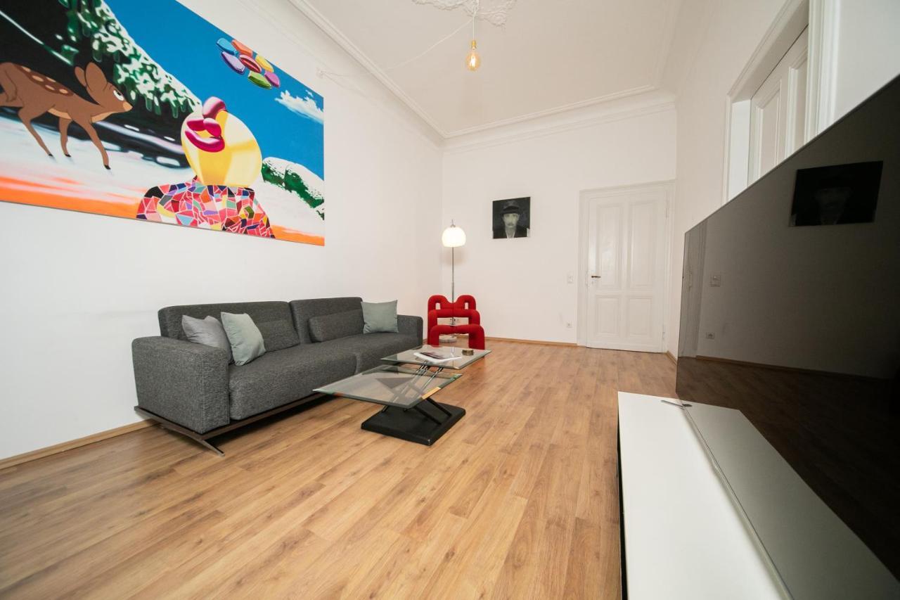 White 60 Qm Apartment - Zentral - Balkon - Messe Düsseldorf Eksteriør bilde